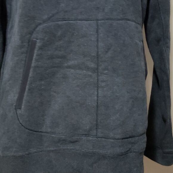 LULULEMON Gray Turtleneck - Picture 3 of 8